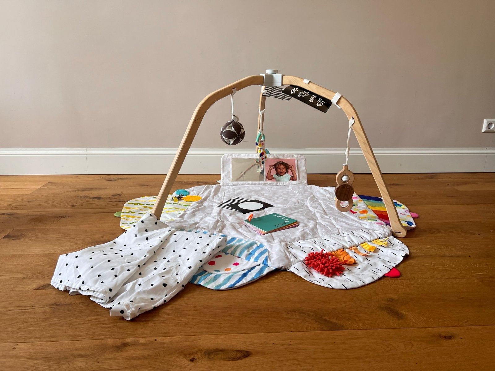 Lovevery Speelkleed en Babygym, Kinderen en Baby's, Speelgoed | Babyspeelgoed, Ophalen, Zo goed als nieuw, Speelkleed
