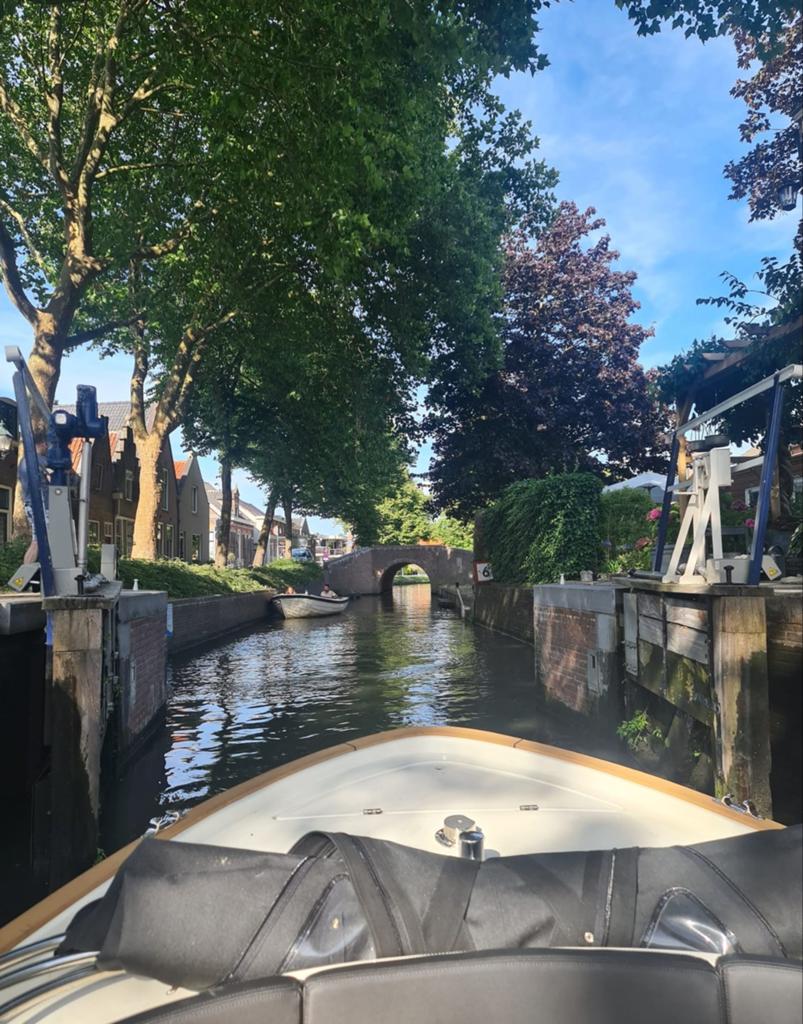 Sloep huren met schipper voor een uitje op het water, Ophalen