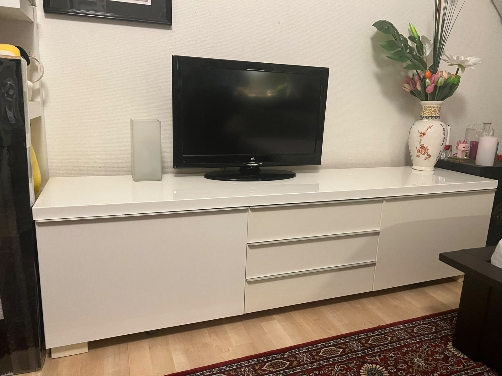 IKEA dressoir wit hoogglans met lades en deuren besta, Ophalen, Kunststof, 150 tot 200 cm, Zo goed als nieuw
