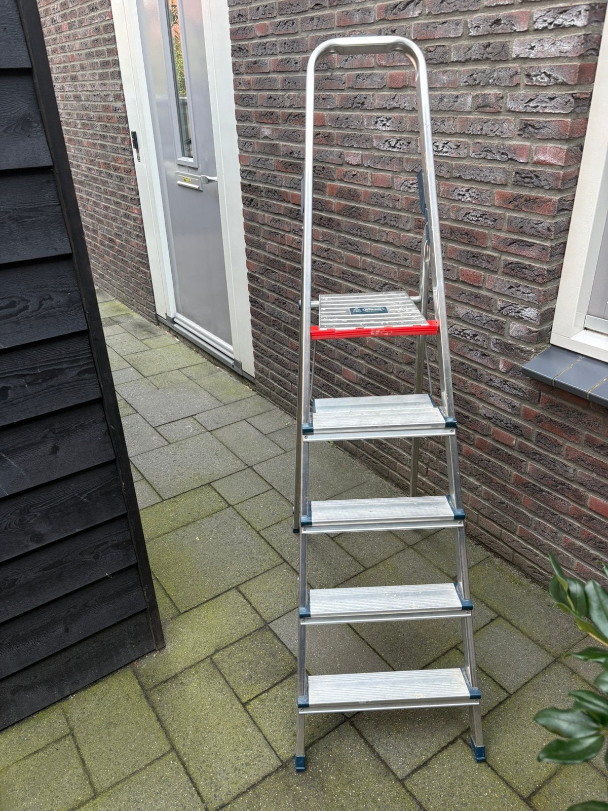 Altrex ladder trap 5 treden aluminium, Ophalen, Zo goed als nieuw, Minder dan 2 meter