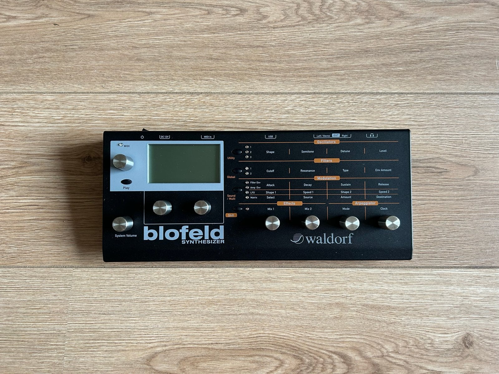 Waldorf Blofeld Desktop Wavetable Synthesizer, Muziek en Instrumenten, Synthesizers, Overige merken, Zo goed als nieuw, Met midi-aansluiting