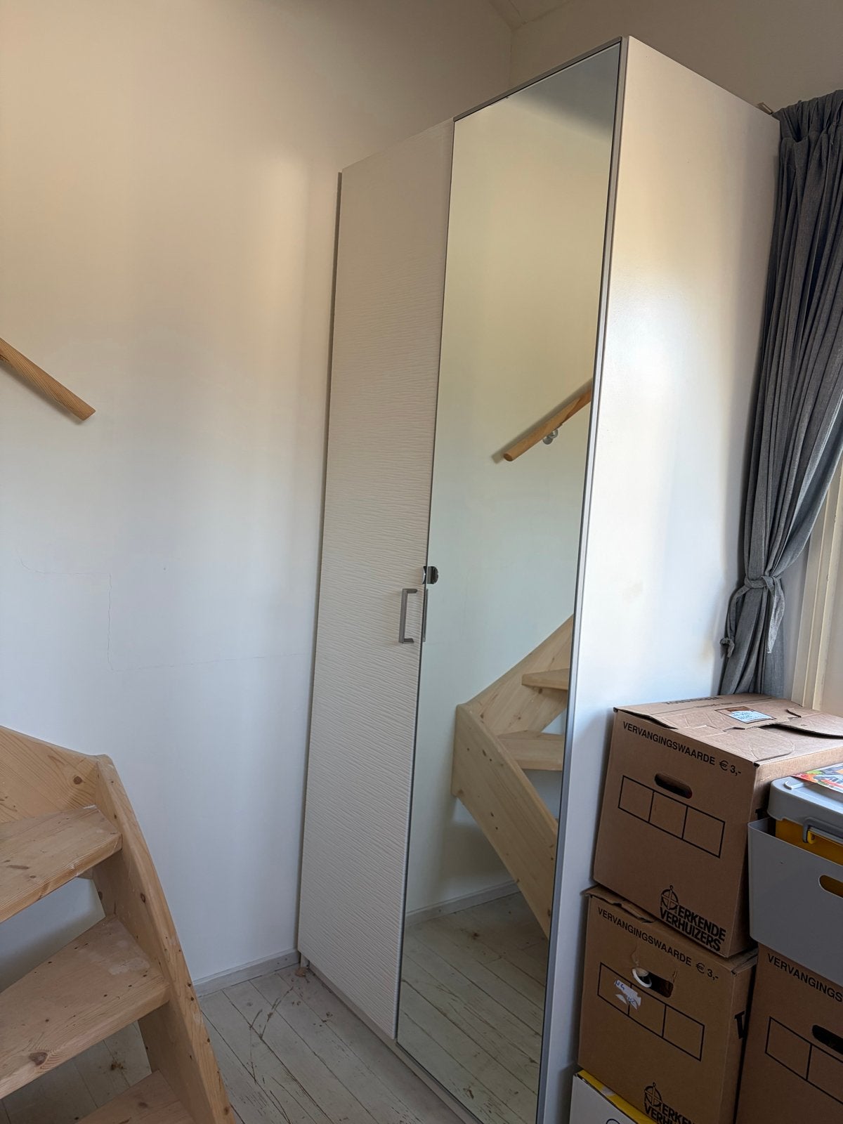 2 PAX kastdeuren: spiegel en wit met ribbelstructuur, Ophalen, Gebruikt, 200 cm of meer, 50 tot 100 cm