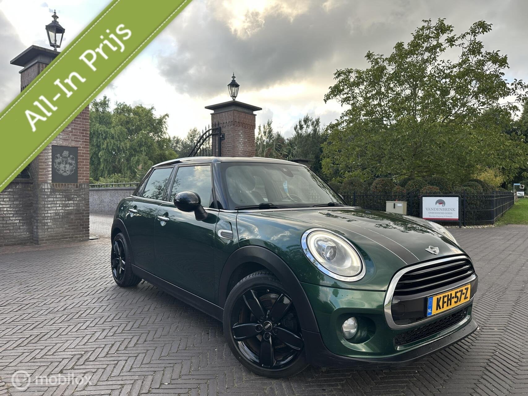 Mini Cooper 1.5 John Cooper Works Automaat Navi ACC LED✅, Dealer onderhouden, 136 pk, Gebruikt, Zwart