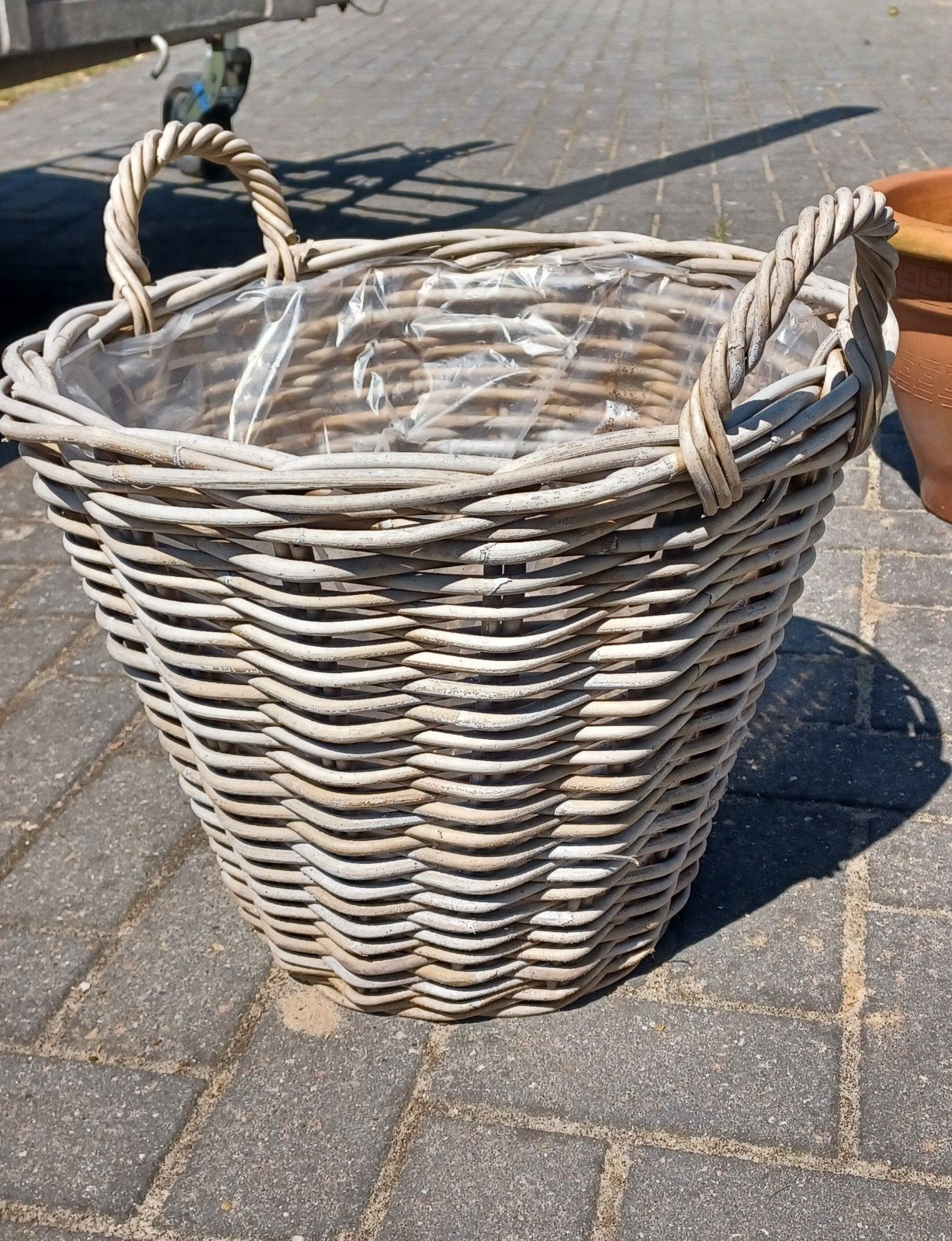 Bloempotten en mooie mand - 5 euro per stuk, Gebruikt, Rond, Minder dan 40 cm, Aardewerk