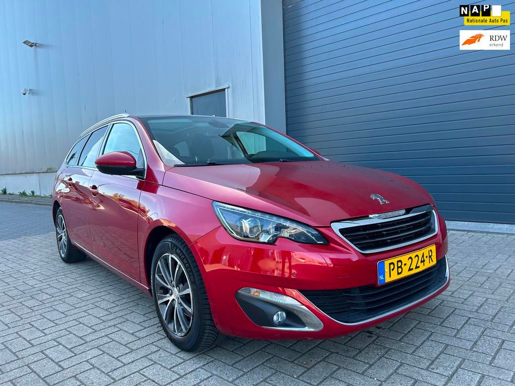 Peugeot 308 SW 1.2i PureTech Allure PANO PDC NAVI, Voorwielaandrijving, Stof, Gebruikt, Euro 6