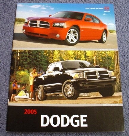 Dodge Cars and Trucks 2005 brochure USA   met RAM, Verzenden, Zo goed als nieuw, Overige merken