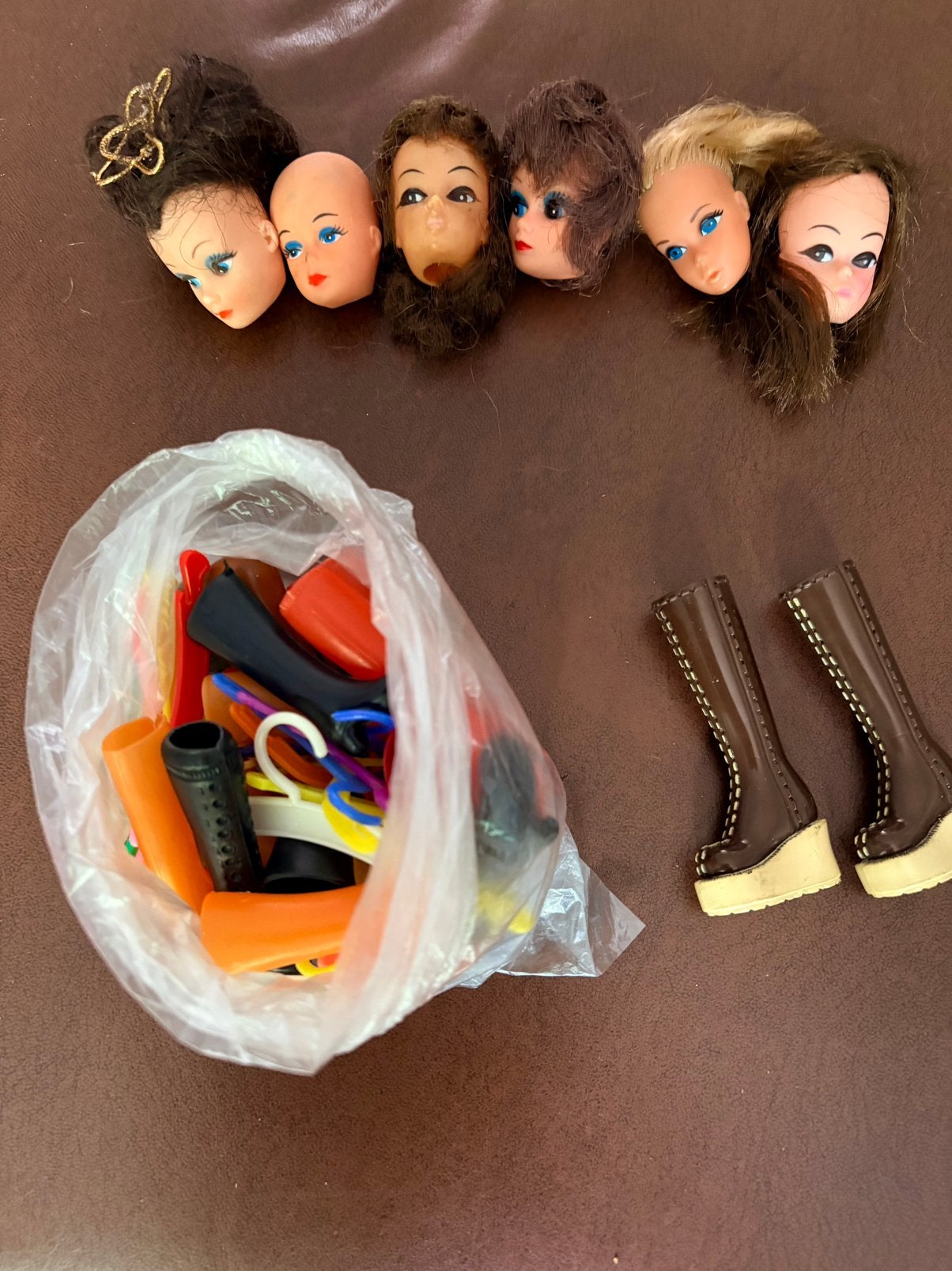 Oude Barbie Hoofdjes, Verzenden