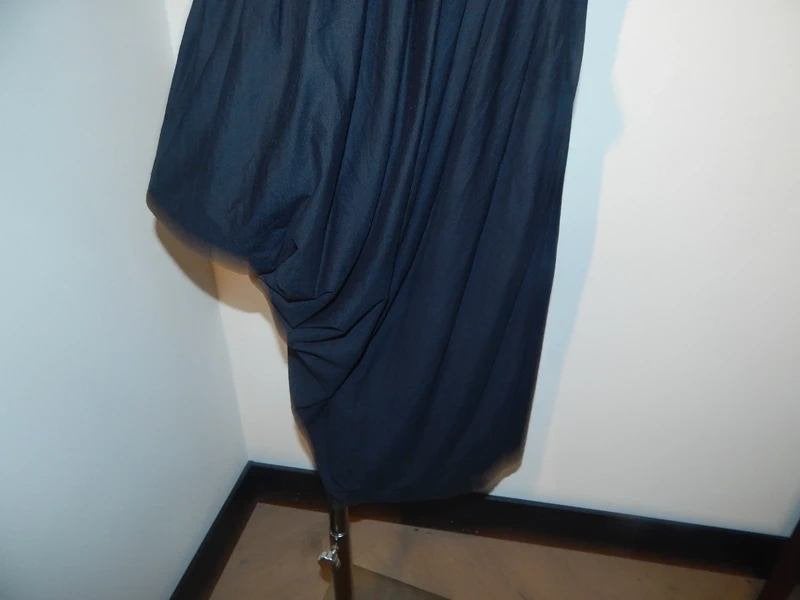 High use zwarte jurk a symetrisch voile gaatjes werk S, Kleding | Dames, Maat 38/40 (M), Zwart, Zo goed als nieuw, Onder de knie