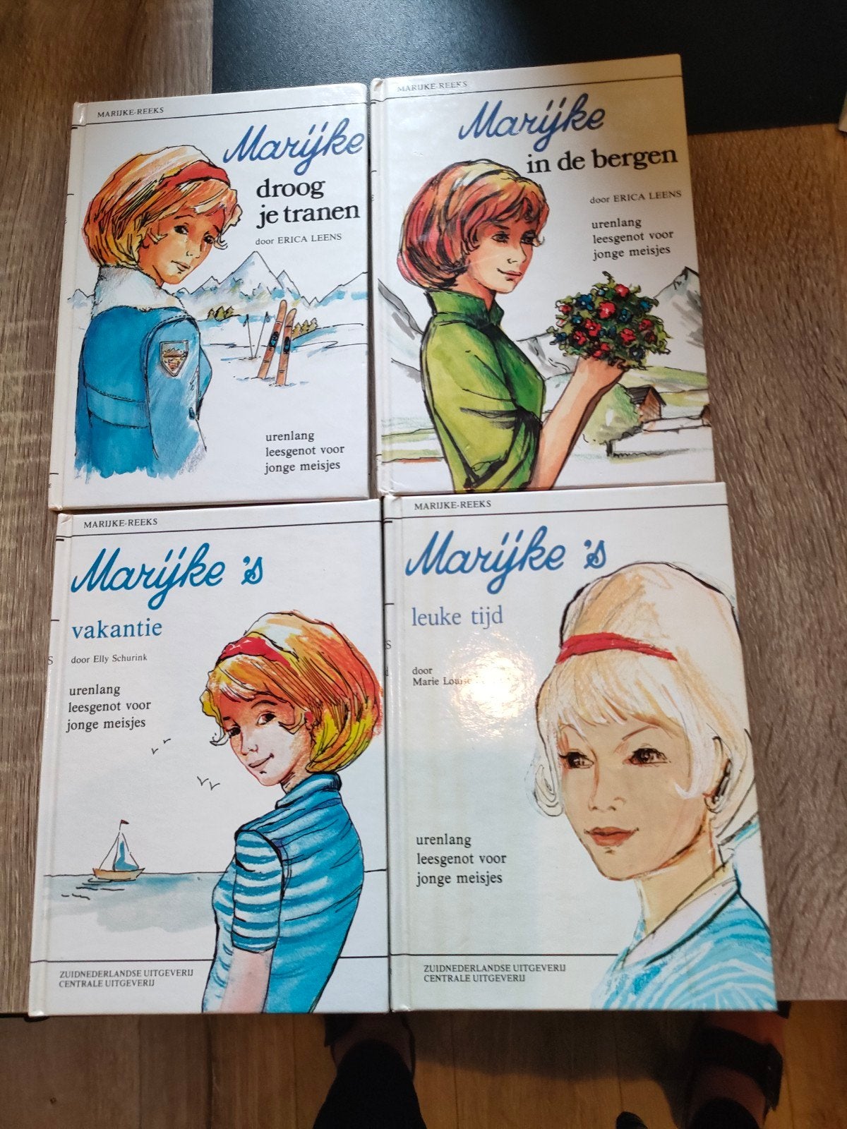 4 Marijke boeken - Jeugdboeken serie, Ophalen of Verzenden, Gelezen