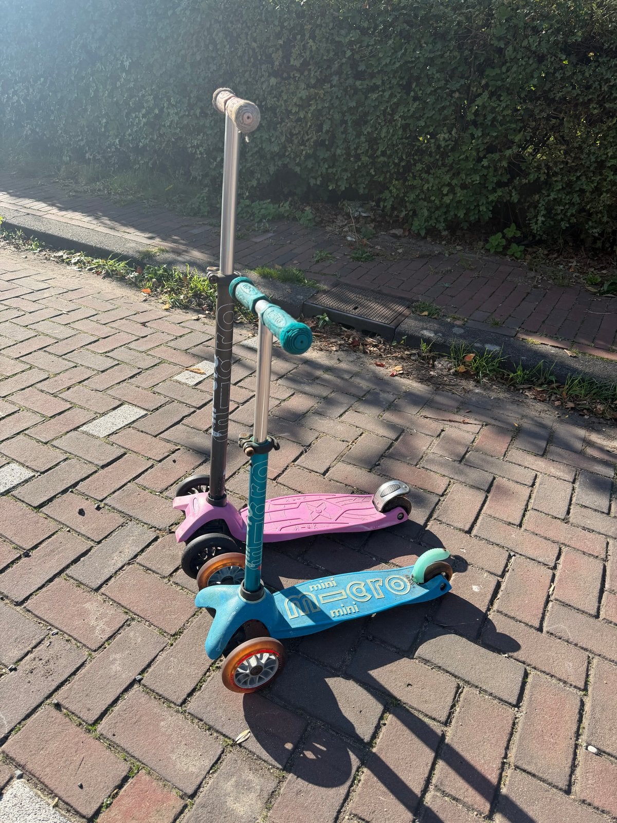 Twee Micro steps (roze en blauw mini), Ophalen of Verzenden, Gebruikt, Gewone step