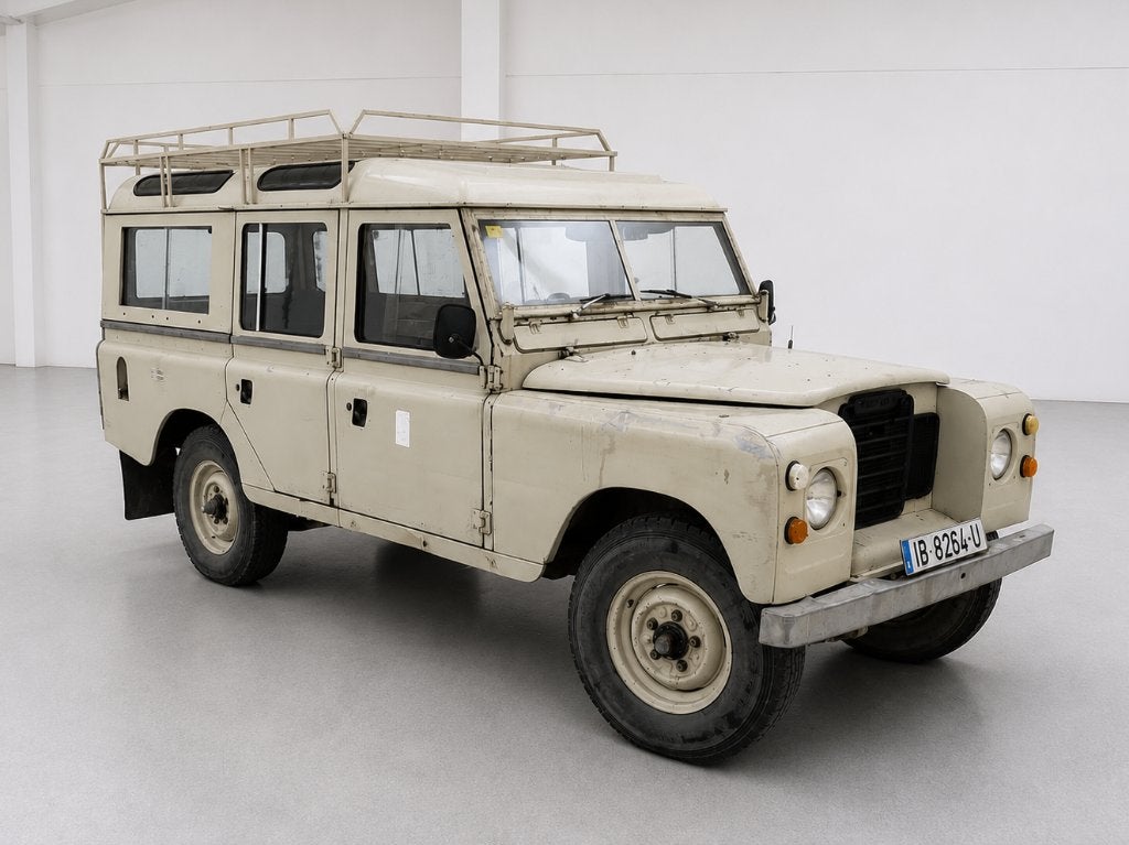 Land Rover 109, bj 1981,oldtimer, rijklaar en roestvrij, Auto's, Land Rover, Zwart, Beige, Bedrijf