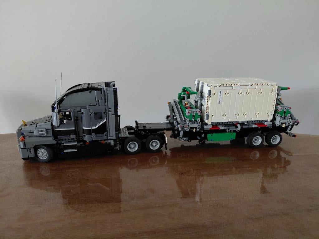 Mooie LEGO Technic vrachtwagen met container, Kinderen en Baby's, Speelgoed | Duplo en Lego, Gebruikt, Lego, Ophalen of Verzenden