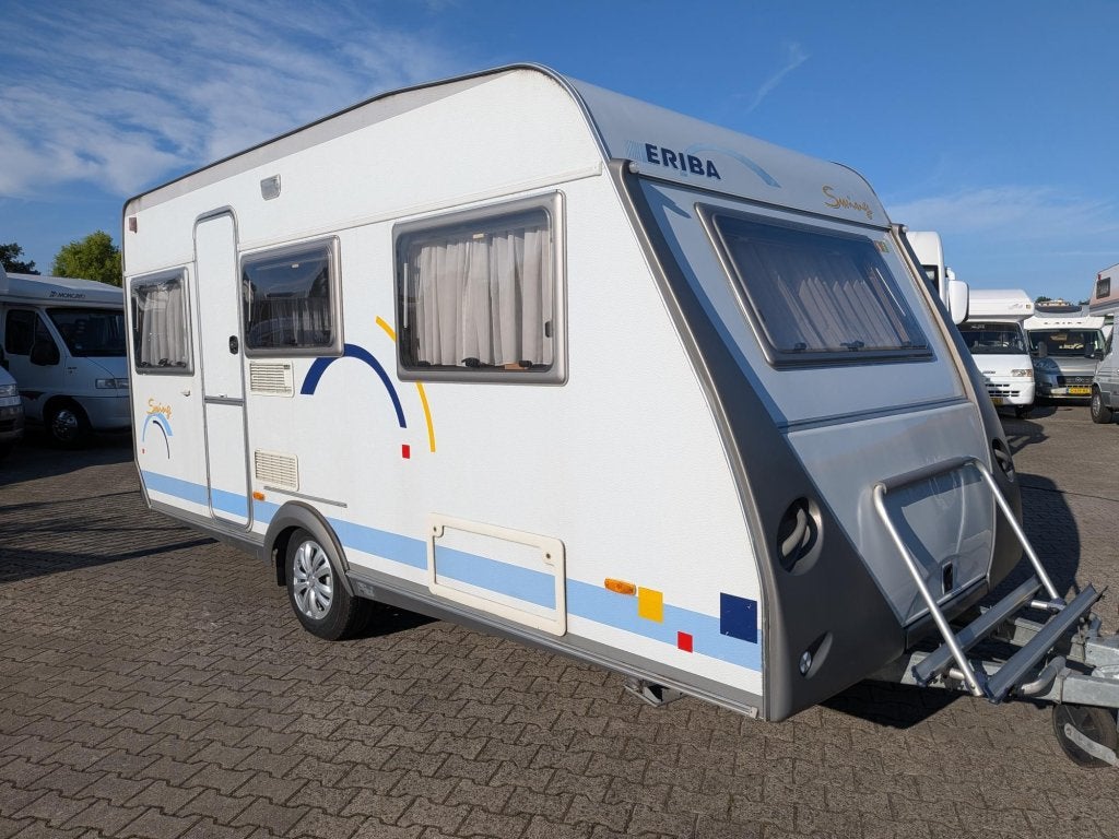 Hymer/ Eriba Swing 462 met 300cm diepe voortent en luifel, Caravans en Kamperen, Caravans, Rondzit, Bedrijf, Kachel, 4 tot 5 meter