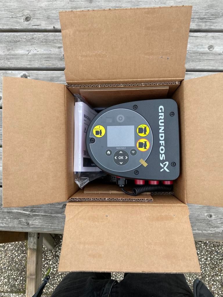 Grundfos Magna3 32-100 180 circulatiepomp Nieuw!, Doe-het-zelf en Verbouw, Verwarming en Radiatoren, Minder dan 30 cm, Overige typen