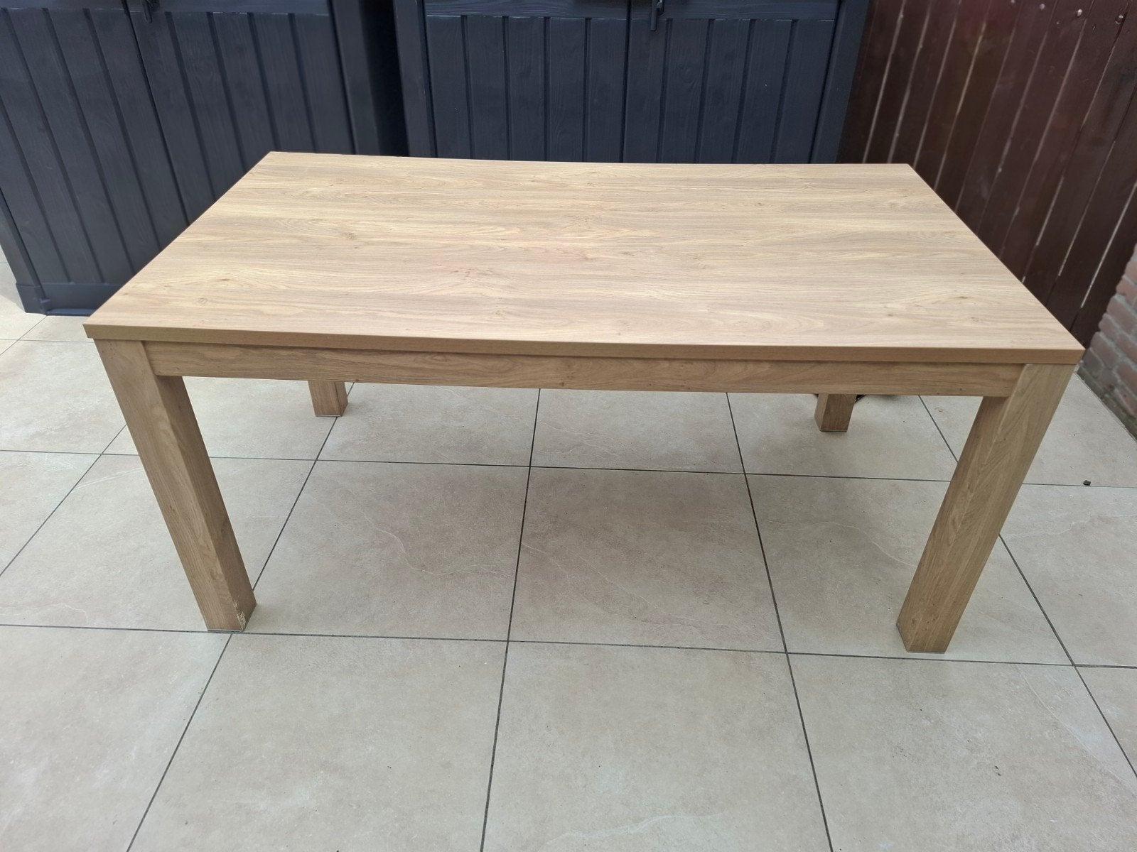 Stevige eettafel 90x160x77 cm - makkelijk te monteren, Huis en Inrichting, Tafels | Eettafels, Ophalen, Gebruikt, 50 tot 100 cm