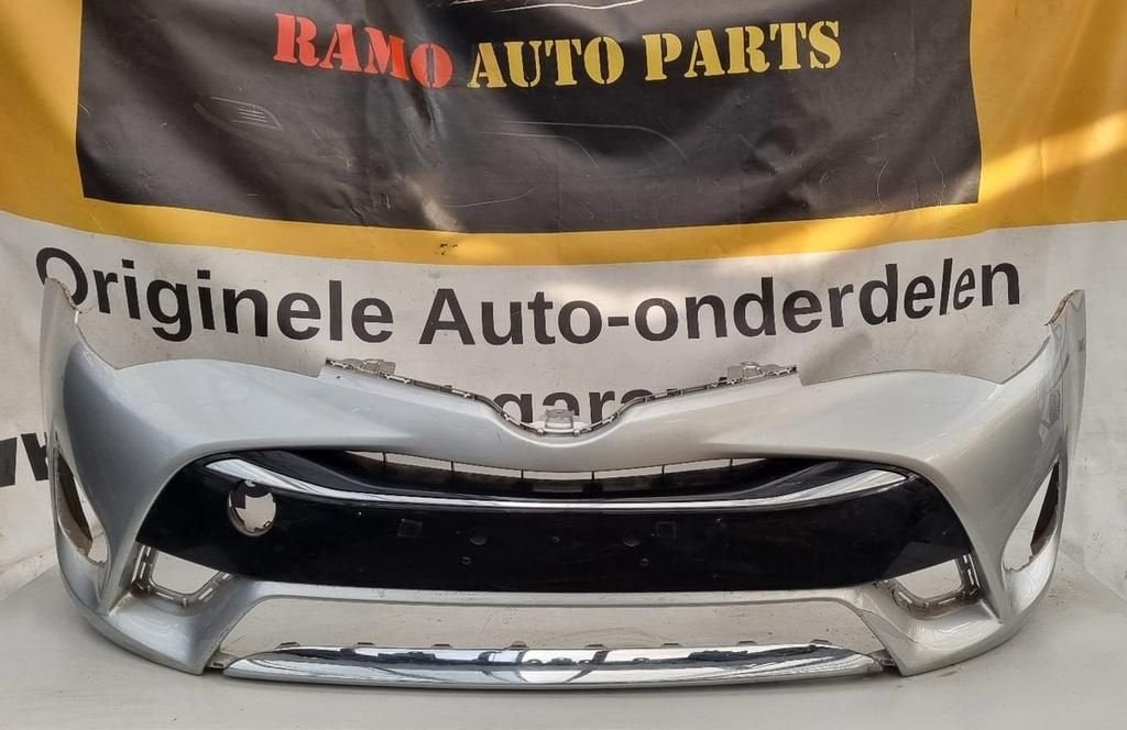 Bumper Toyota Avensis 3 III T27 Facelift 15-18 53111-05090 V, Gebruikt, -, Voor, -