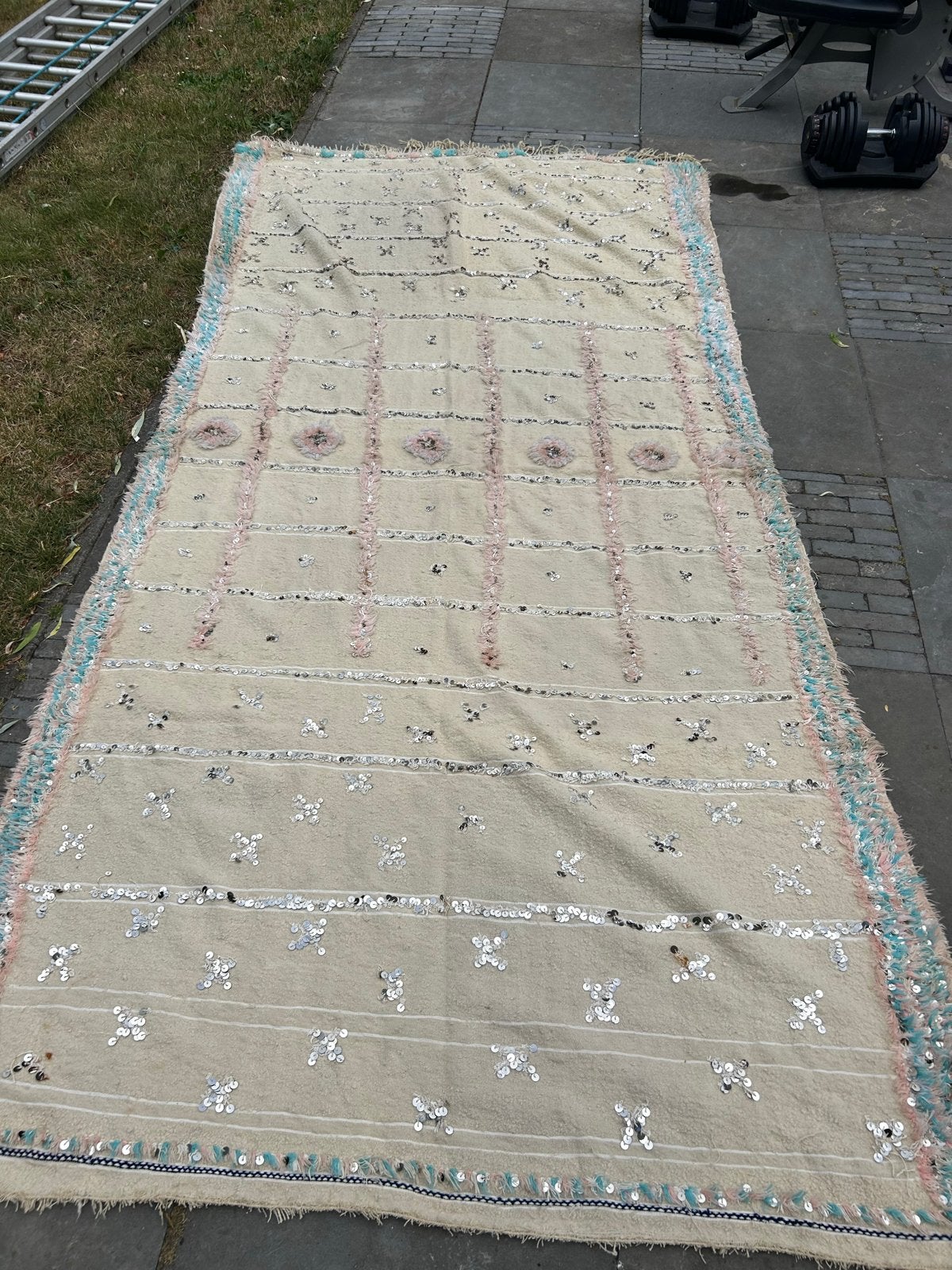 Uniek Marokkaans kleed/plaid met pailletten en franjes, Huis en Inrichting, Ophalen, 150 tot 200 cm, 200 cm of meer, Zo goed als nieuw