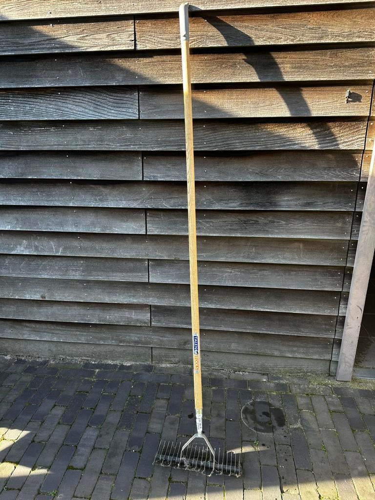 Verticuteerhark, Ophalen, Zo goed als nieuw