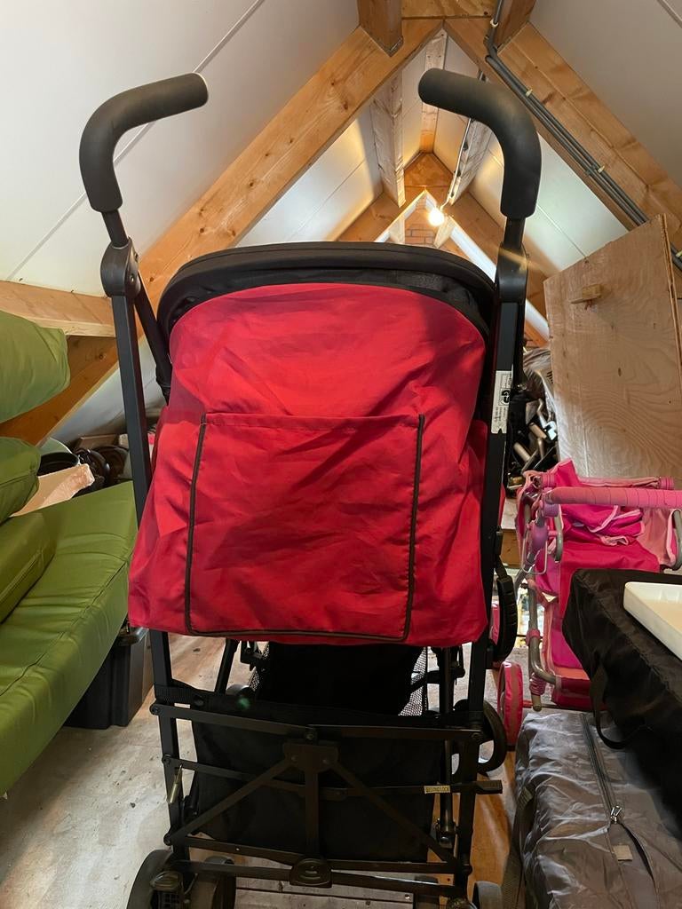 Hauck buggy Limbo - Rood/Zwart, Kinderen en Baby's, Buggy's, Ophalen, Gebruikt, Overige merken, Verstelbare rugleuning