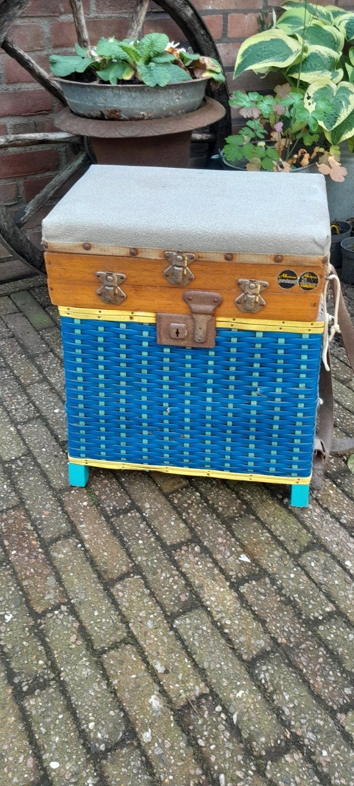 Vintage viskoffer met inhoud, Ophalen of Verzenden