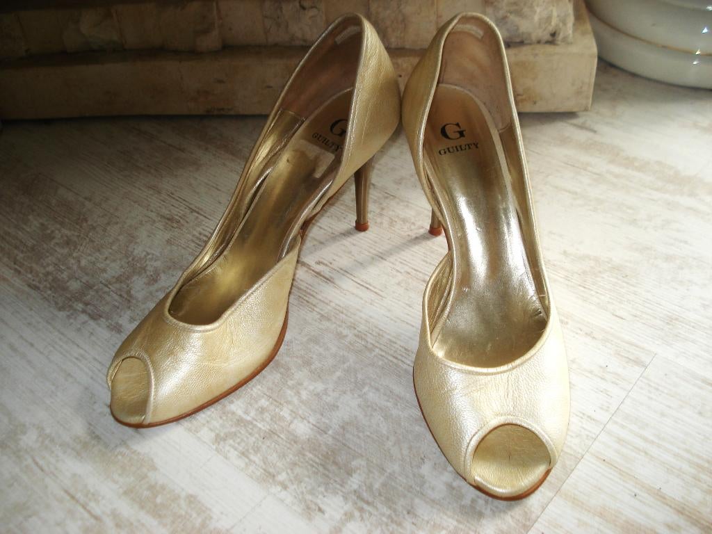 GUILTY gouden leren pumps maat 39, Pumps, Overige kleuren, Verzenden, GUILTY