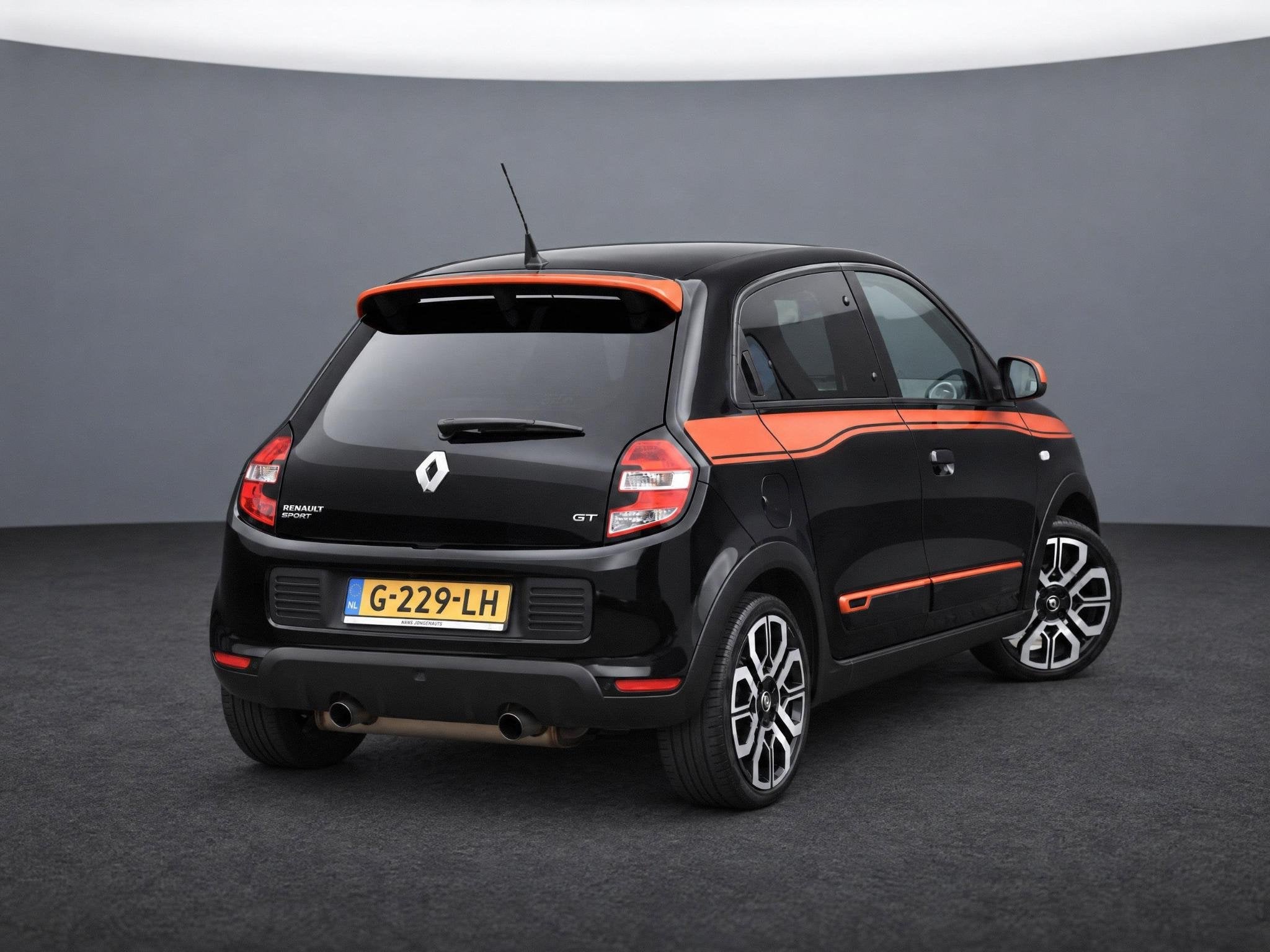 Renault Twingo TCe GT | DEALER ONDERH. | CAMERA | NAVI | CRU, Euro 6, 4 stoelen, Zwart, Bedrijf