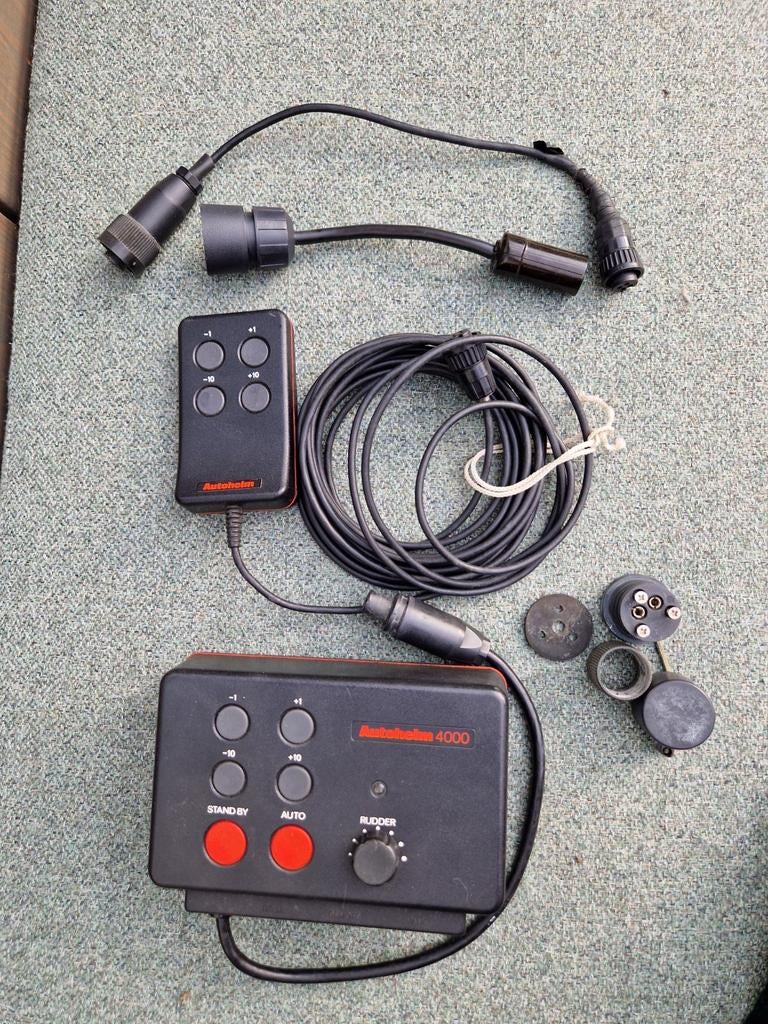 Autohelm 4000 afstandbediening, regelkast, stekkers, verloop, Ophalen of Verzenden