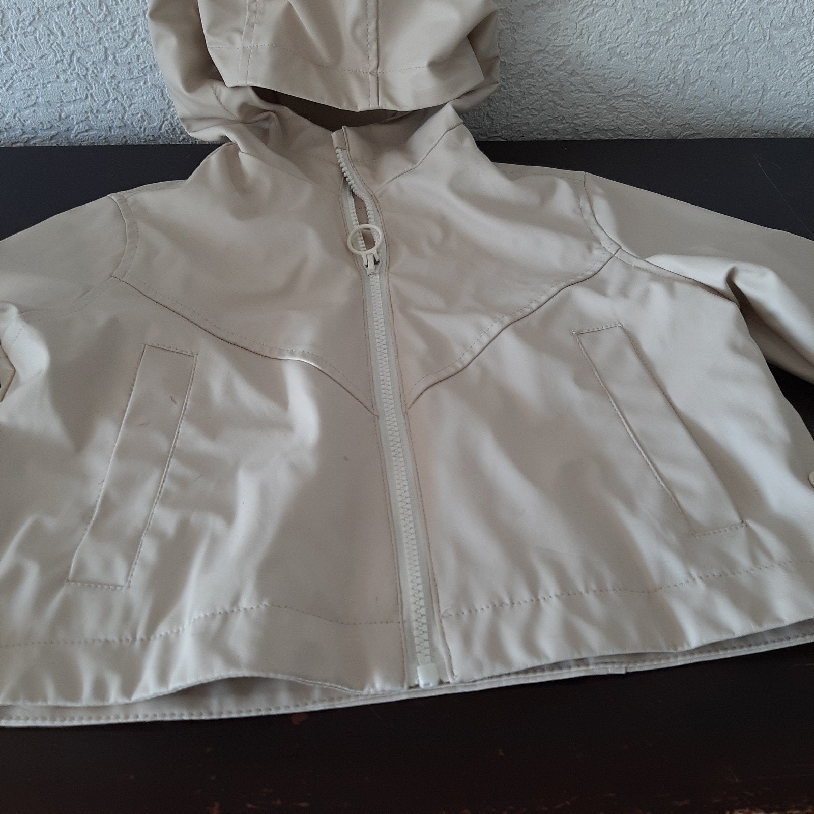 Zara jasje maat 116 (6 jaar) - Beige regenjas, Jongen of Meisje, Ophalen of Verzenden, Zo goed als nieuw, Zara