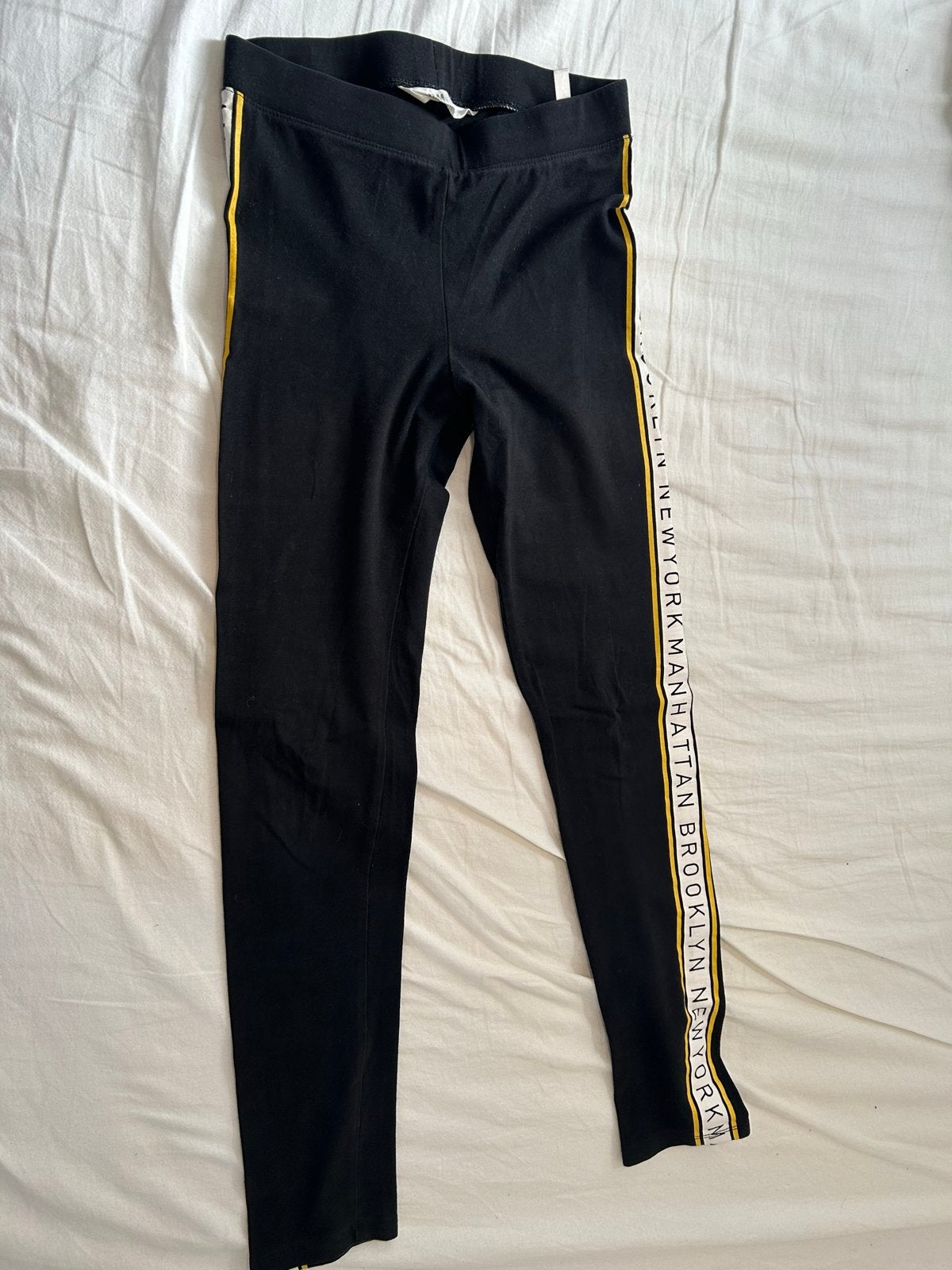 Zwarte legging met zijstreep en tekst, Legging, Maat 36/38 (S), Zwart, Ophalen of Verzenden