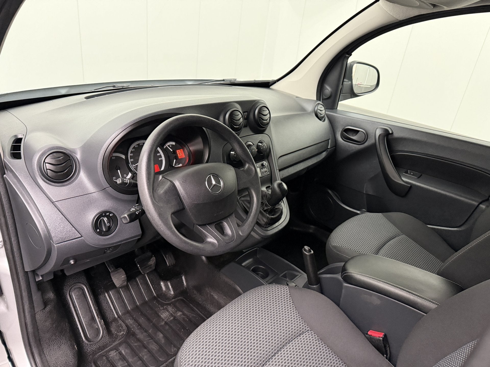 Mercedes-Benz Citan BlueEFFICIENCY | Airco | Cruise | Trekha, Voorwielaandrijving, 1349 kg, Stof, Gebruikt