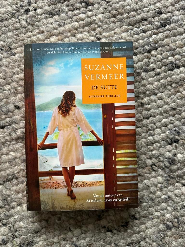 De Suite - Suzanne Vermeer (Literaire Thriller), Ophalen of Verzenden, Gelezen, Europa overig