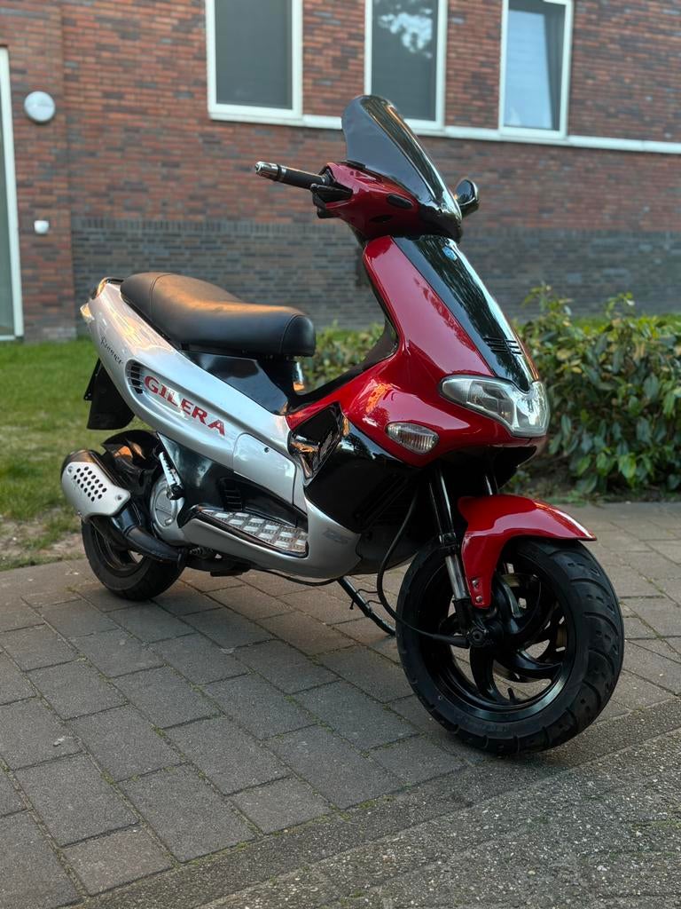 Gilera runner 125cc, Ophalen, Tweetakt, 125 cc, Zo goed als nieuw