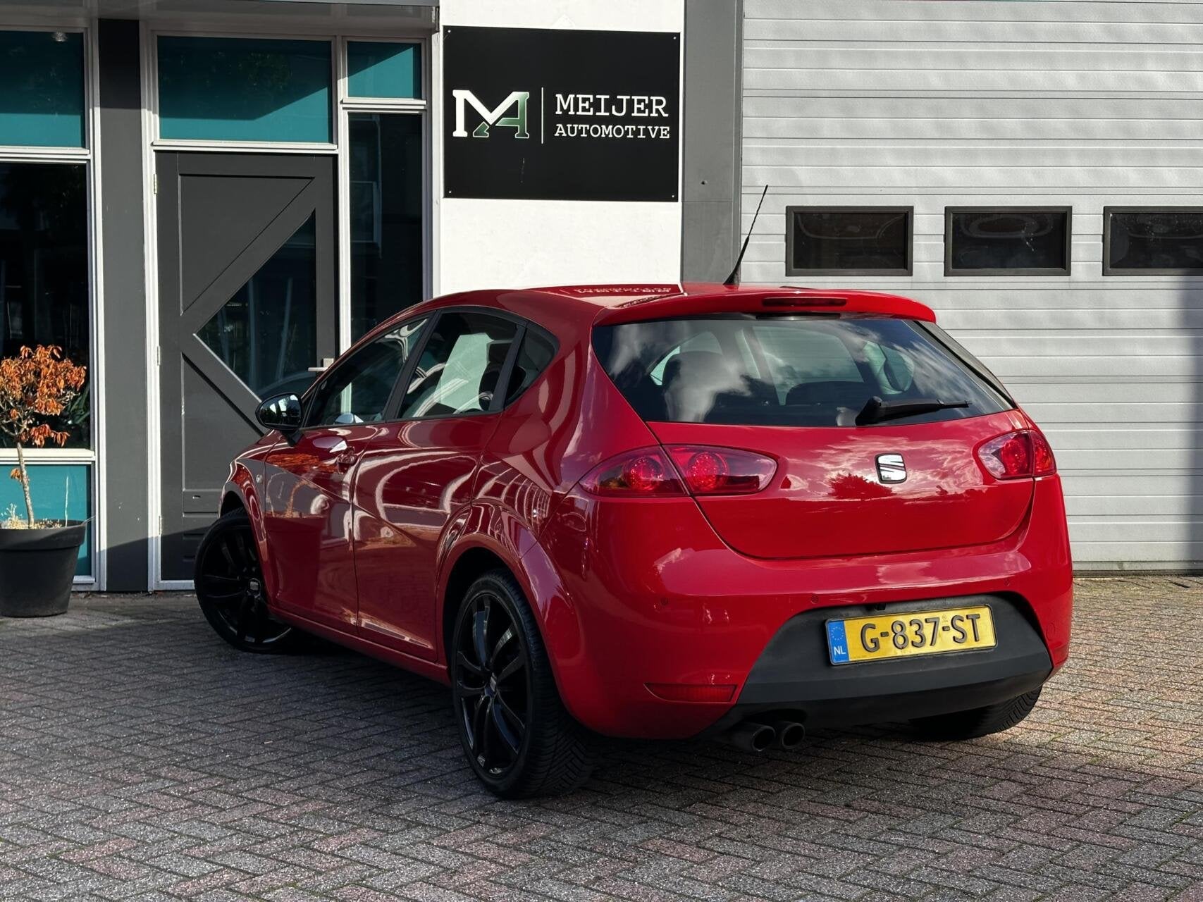 SEAT Leon 2.0 TFSI FR|211PK|6-bak|Carplay|Camera|Cruise|PDC|, Auto's, Voorwielaandrijving, Euro 5, Gebruikt, 1295 kg