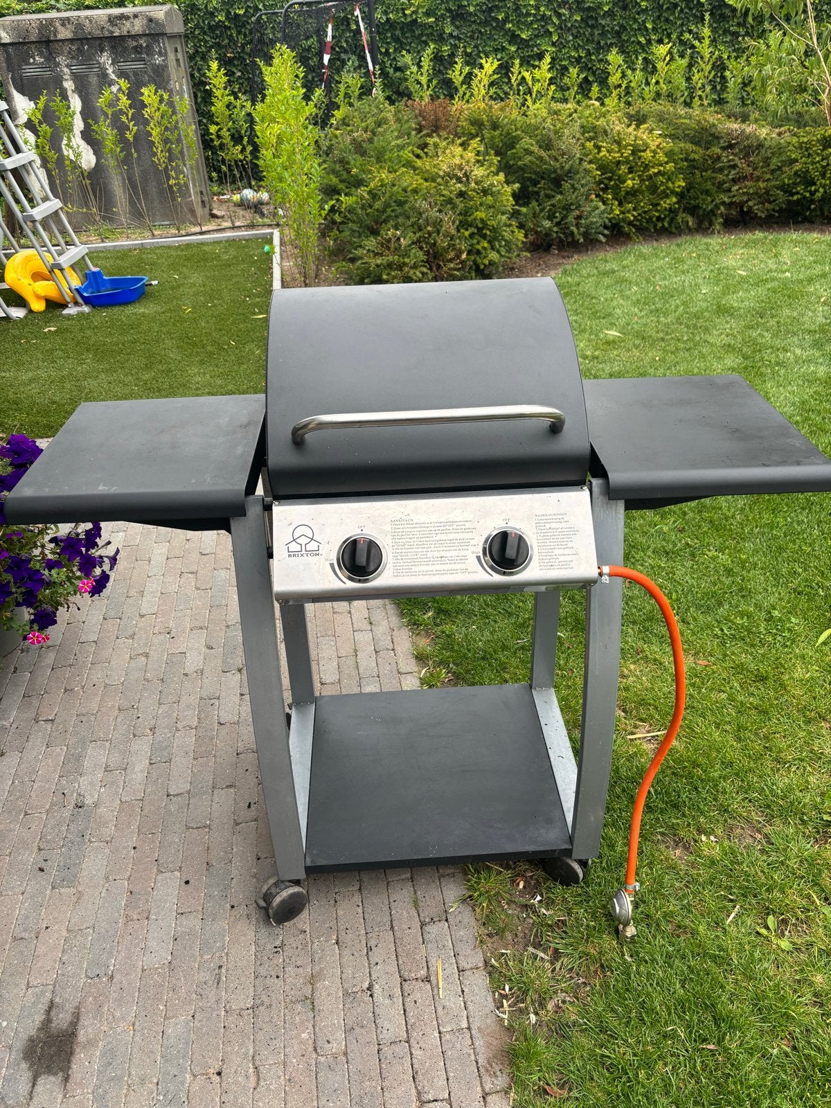 Nette Brixton gasbarbecue - Ideaal voor zomeravonden, Ophalen, Gebruikt