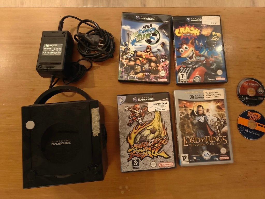 Nintendo GameCube + Voeding + 6 Games (o.a. Mario & Metroid), Spelcomputers en Games, Gebruikt, Overige genres, Ophalen of Verzenden