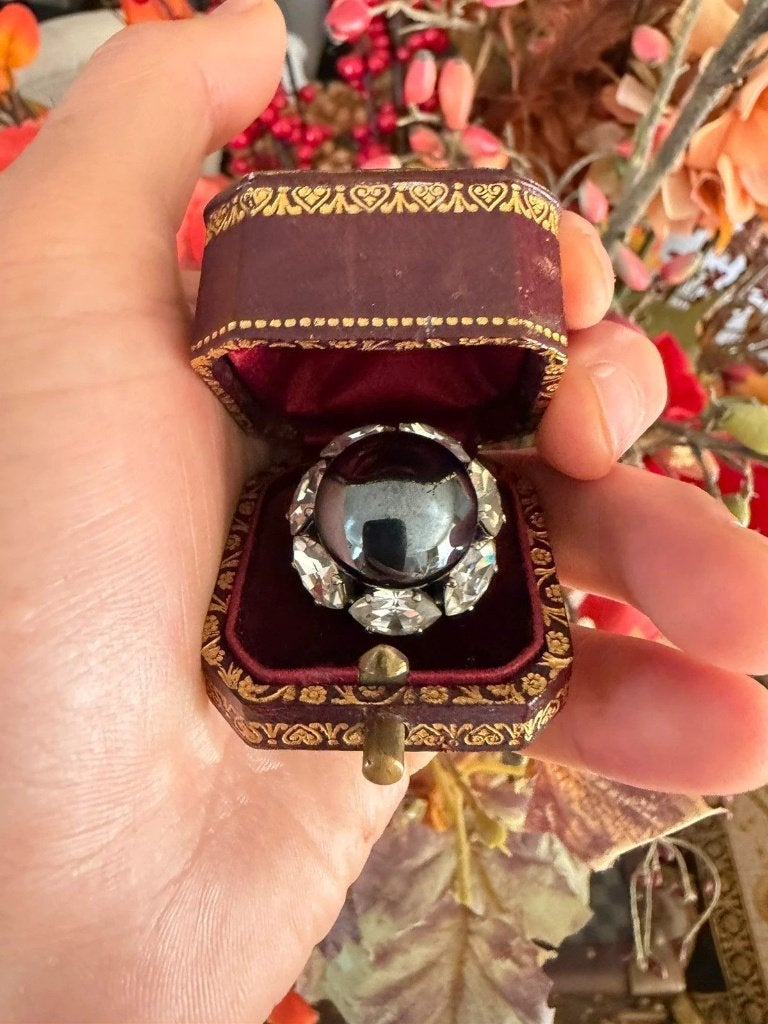 Vintage Statement Broche Zwart Cabochon Kristallen, Met kristal, 4 tot 7 cm, Gebruikt, Zwart