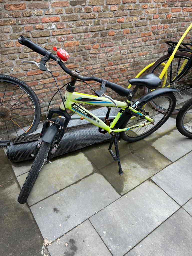 24 inch mountainbike altec nevada, Fietsen en Brommers, Fietsen | Kinderfietsjes, Ophalen, Gebruikt, Velgrem, 20 inch of meer