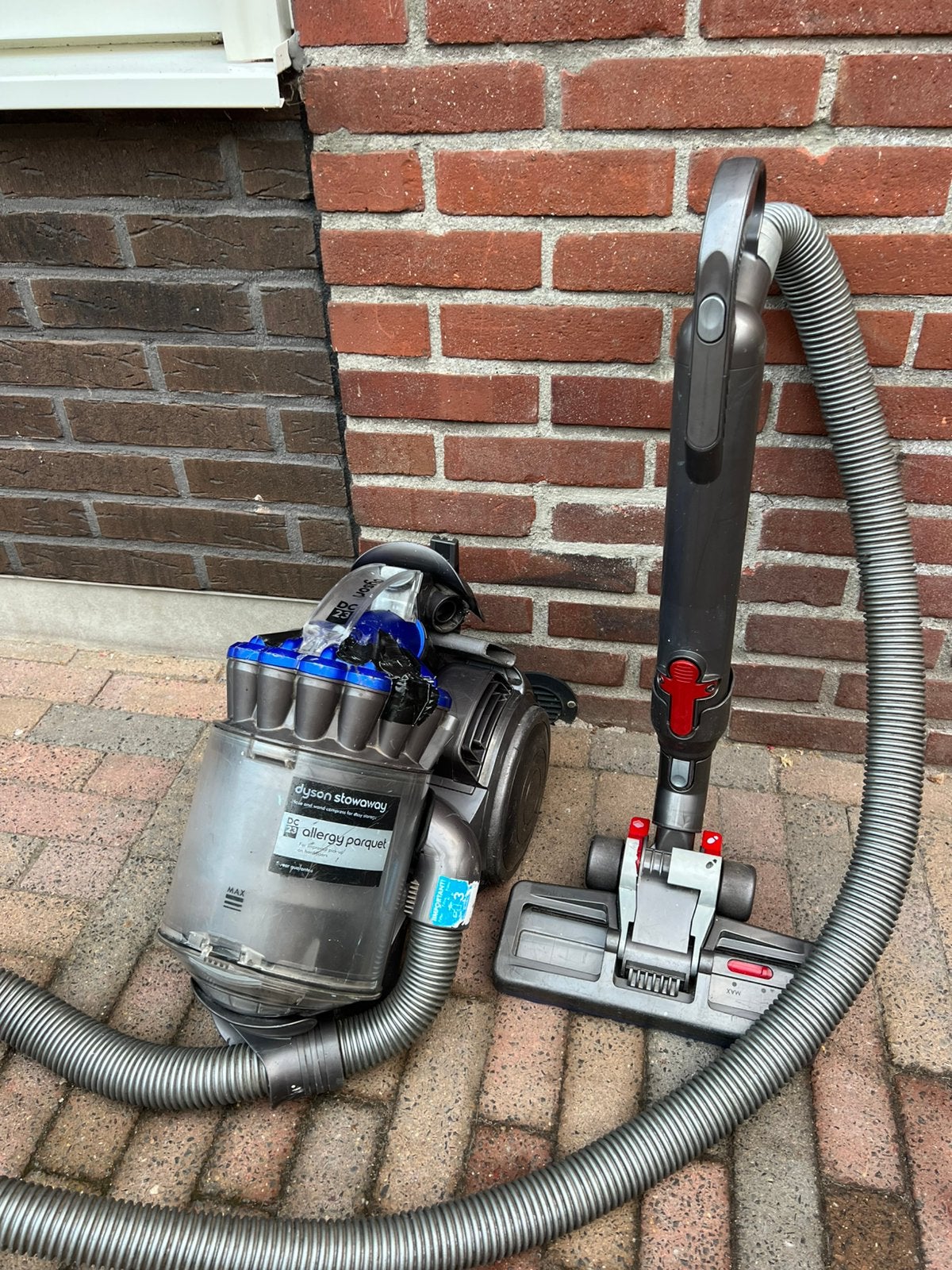 Dyson DC23 werkt goed maar klep is beschadigd, Witgoed en Apparatuur, Stofzuigers, Gebruikt, Dyson, Reservoir, Steelstofzuiger