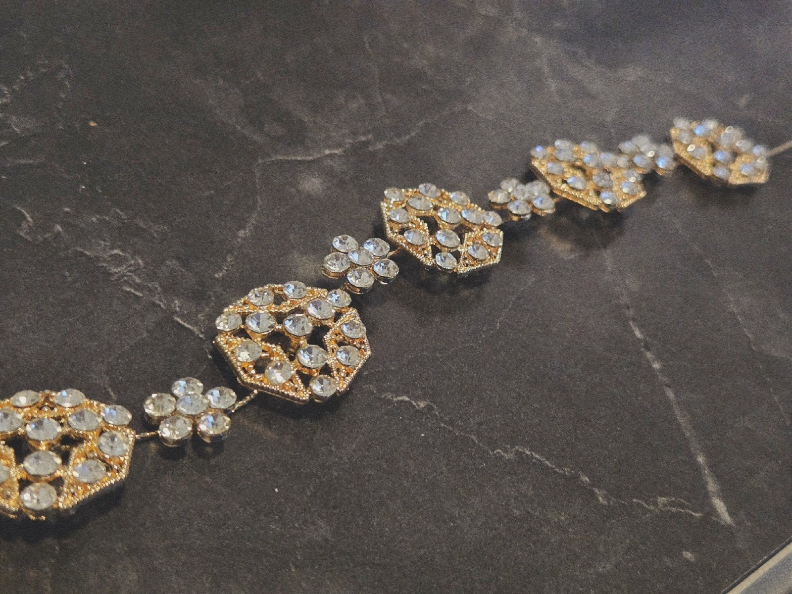 Gouden haarband met strass steentjes, Ophalen of Verzenden, Nieuw