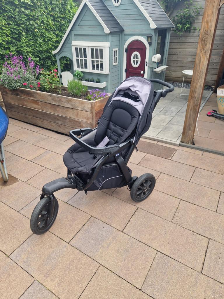 Chicco Activ3 Kinderwagen - Nog in goede staat, Kinderen en Baby's, Kinderwagens en Combinaties, Gebruikt, Luchtbanden, Ophalen