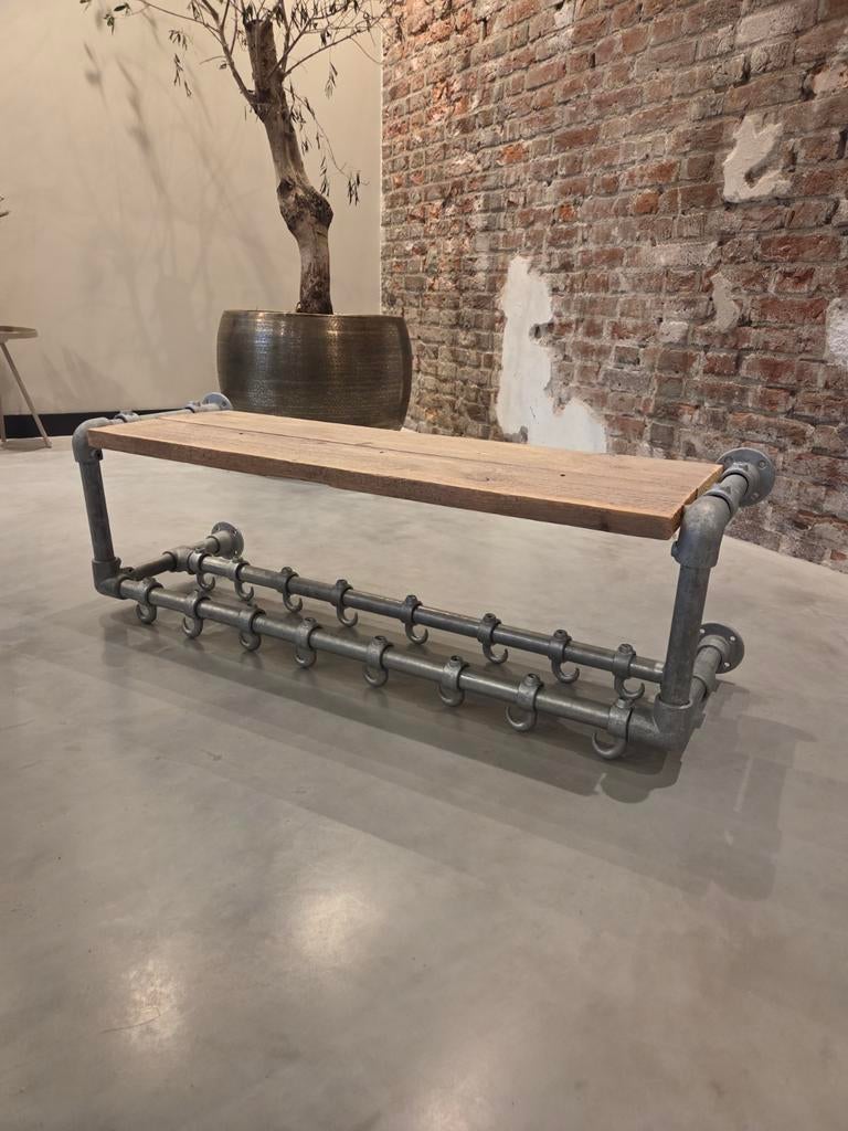 Industriële Wandkapstok met Planken en 16 Haken, Ophalen of Verzenden, Metaal, Wandkapstok, Minder dan 100 cm