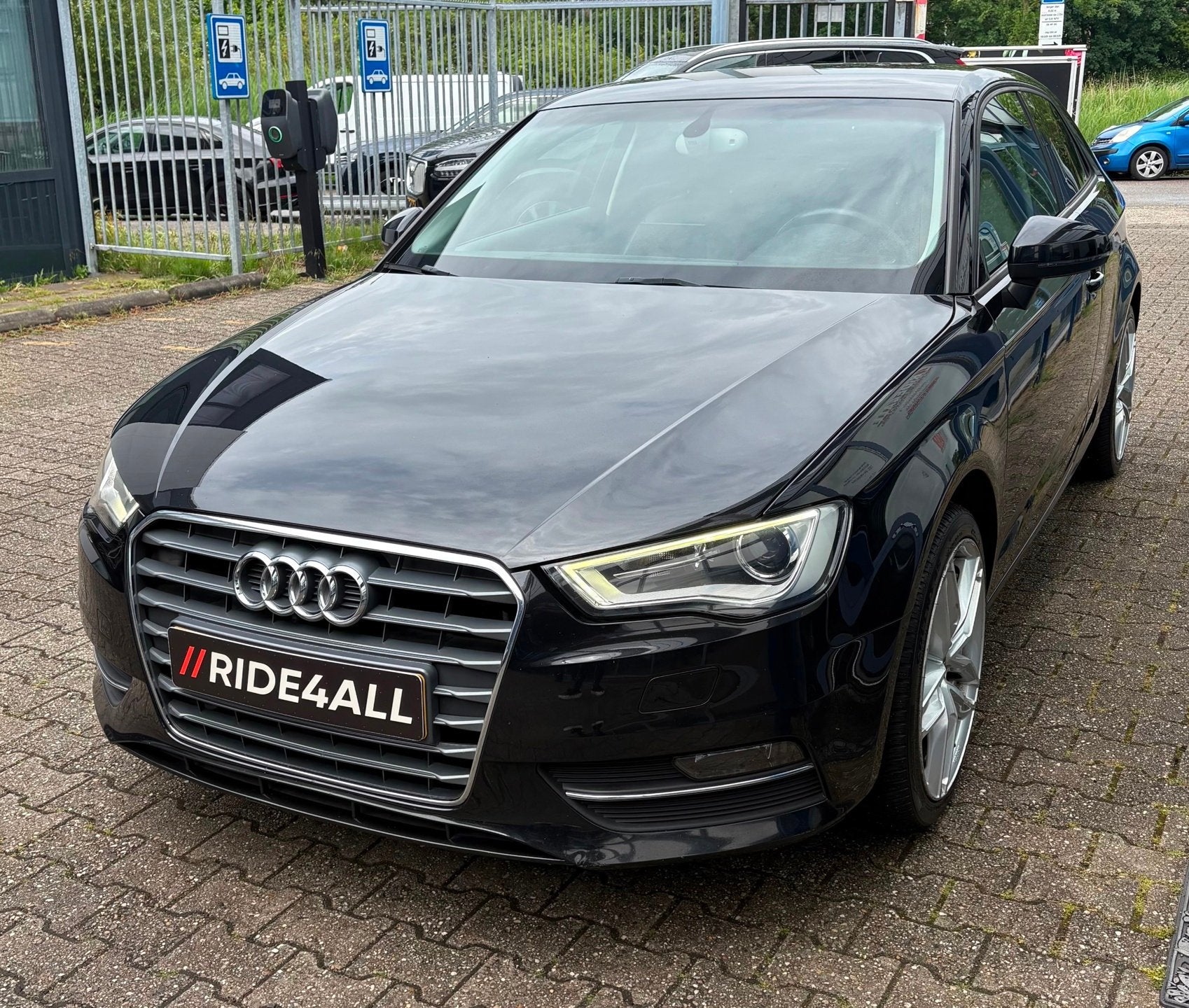 Audi A3 1.6 TDI Ambition Pro Line S/STOELVW/LEDER, Voorwielaandrijving, Gebruikt, Zwart, 4 cilinders