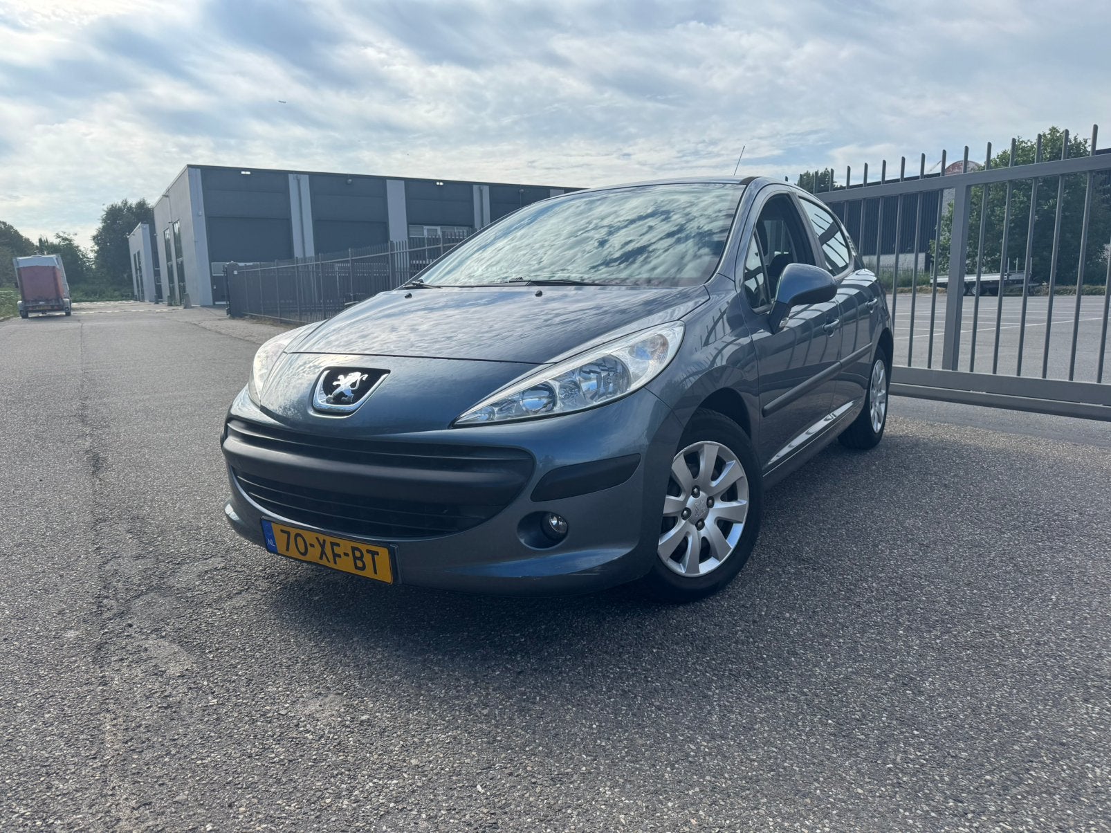 Peugeot 207 2006 APK 01-03-2027, Auto's, Peugeot, Handgeschakeld, Te koop, Benzine