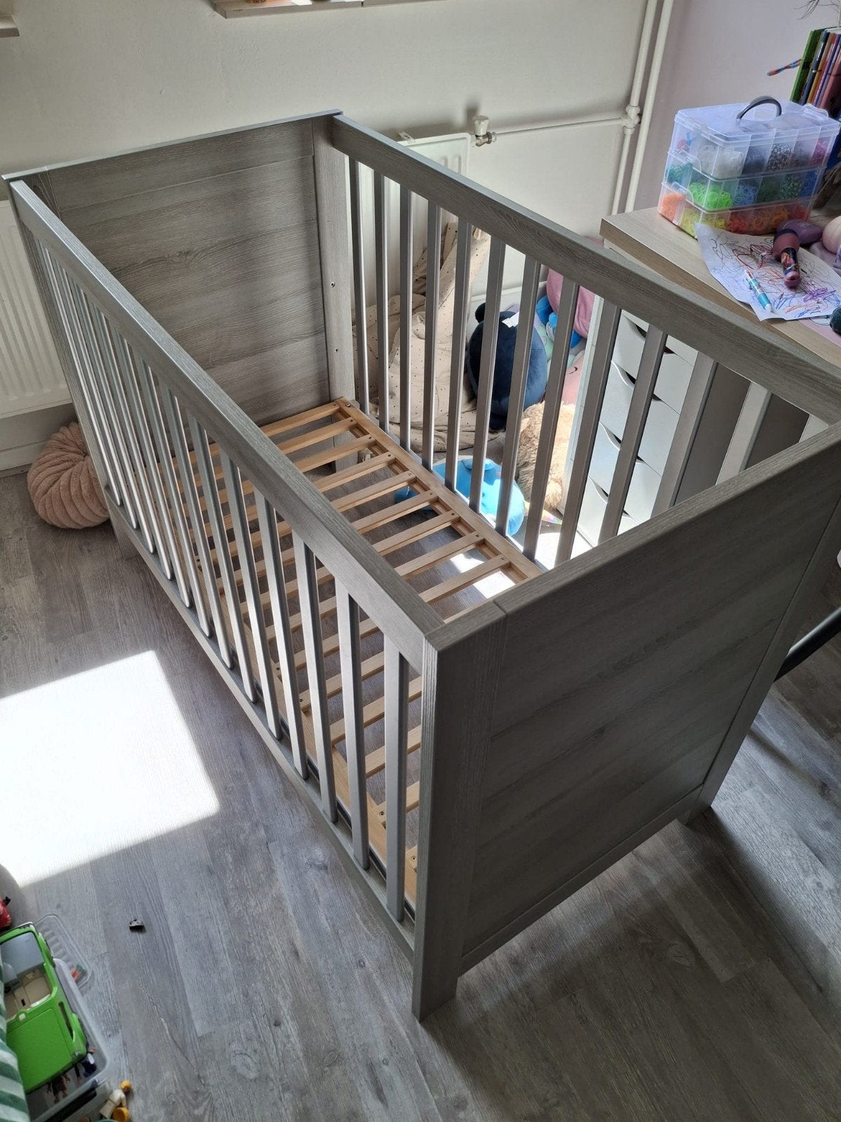 Complete Babykamer: Commode, Kast en Ledikant, Ophalen, 50 tot 70 cm, 100 cm of meer, 90 tot 105 cm