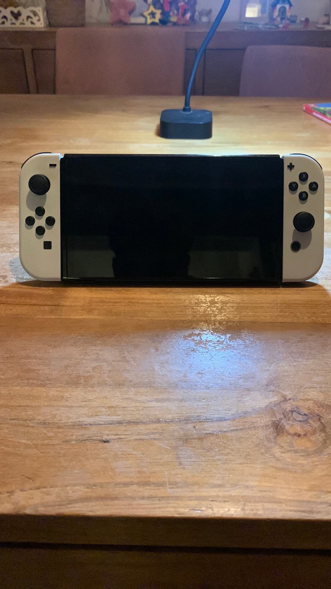 Foto 2 van Nintendo switch Oled