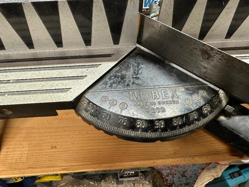 professionele Nobex 202 verstekzaagmachine, Doe-het-zelf en Verbouw, Gebruikt, Overige typen, Ophalen of Verzenden, 30 tot 70 mm