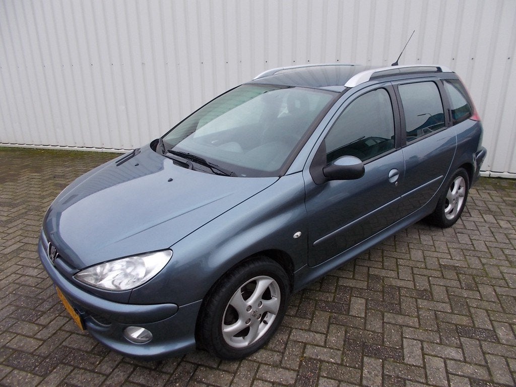 Peugeot 206 SW 1.6-16V Air-line 3 ( GEEN APK / ZO MEE! ), Auto's, Voorwielaandrijving, 4 cilinders, Origineel Nederlands, Handgeschakeld