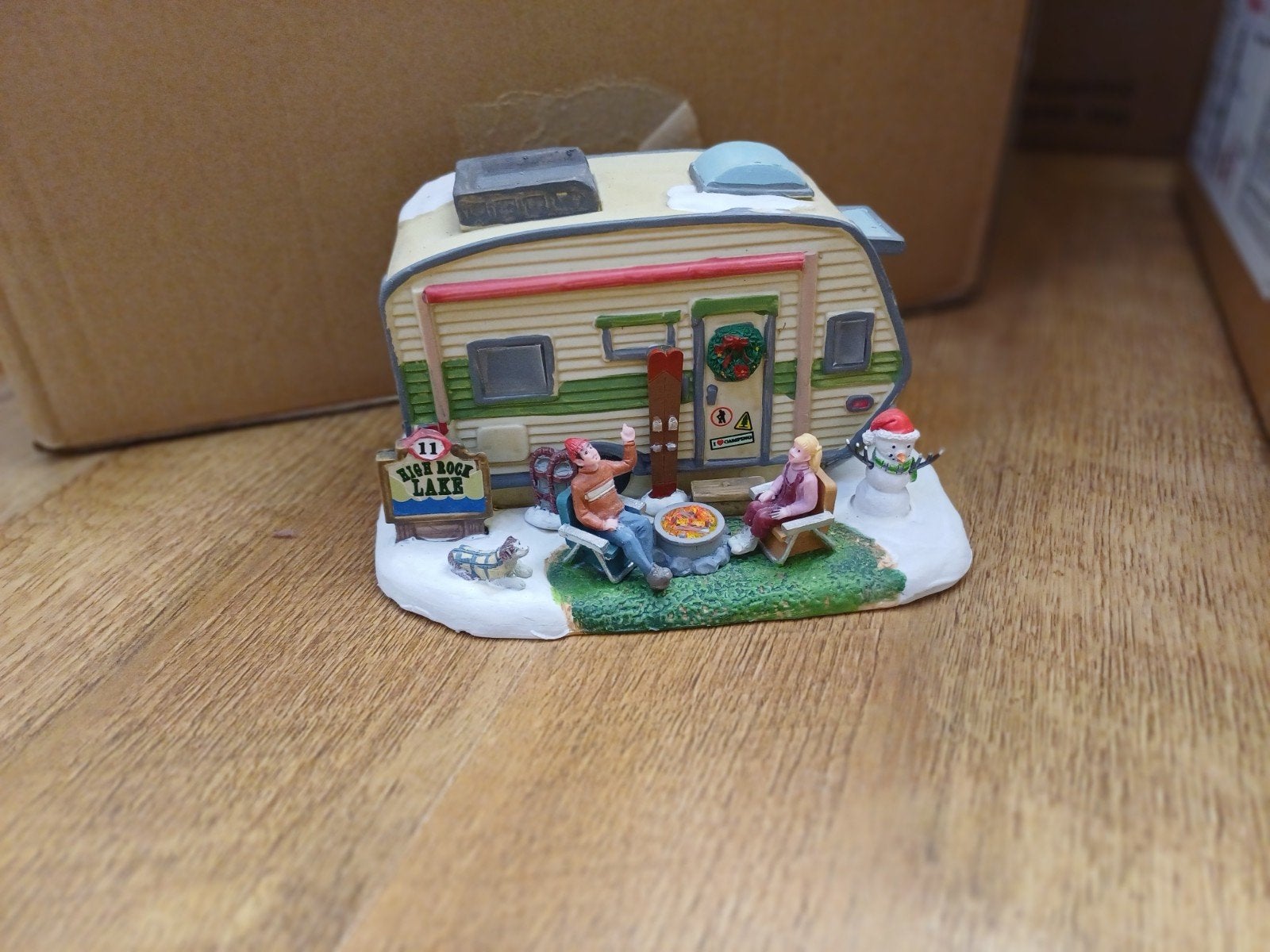 Lemax Caravan High Rock Lake Kerstdorp Nieuw, Verzamelen, Ophalen of Verzenden, Nieuw