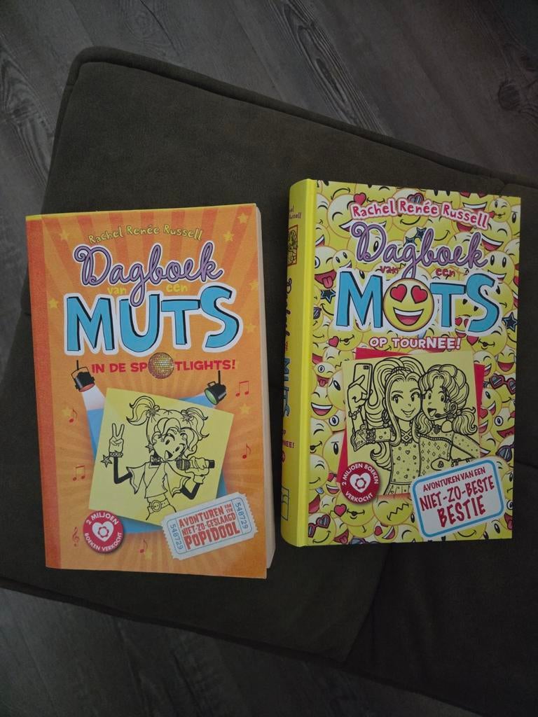 Dagboek van een Muts & Silvester boekenpakket, Boeken, Ophalen of Verzenden, Gelezen, Rachel Renée Russell, Lieke Brouwer, Fictie