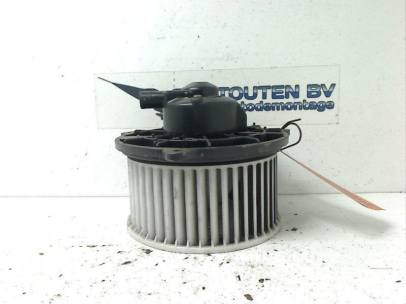 Kachel Ventilatormotor Mazda 323 Fastbreak (BJ14) 8940000, Auto-onderdelen, Gebruikt, Hitdorfer Straße 73, Leverkusen 51371, , Duitsland
